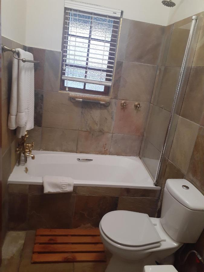 Sandstone Chameleon Guest House Fouriesburg Ngoại thất bức ảnh