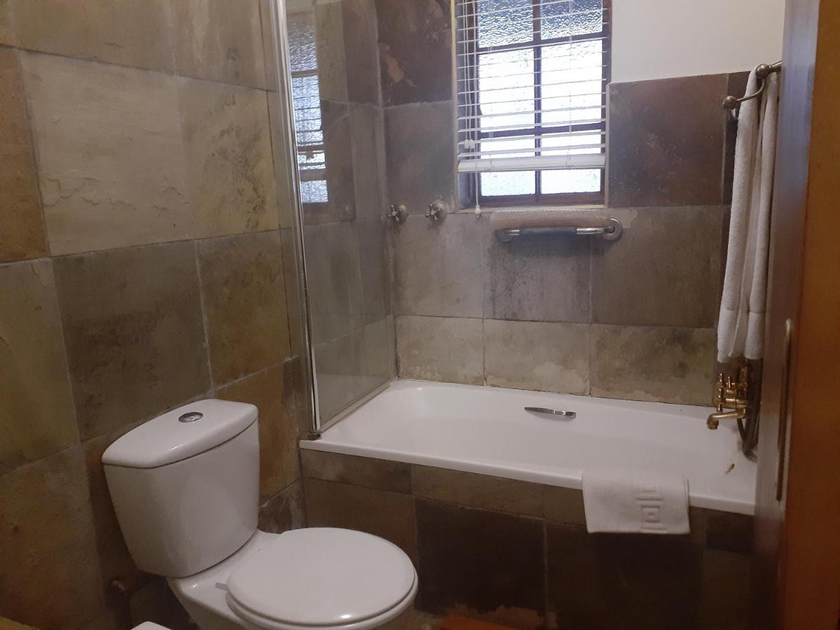 Sandstone Chameleon Guest House Fouriesburg Ngoại thất bức ảnh
